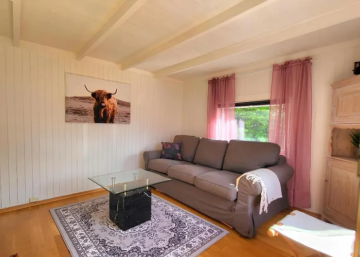 Ocean Side House, Sea View, Free Parking ! *