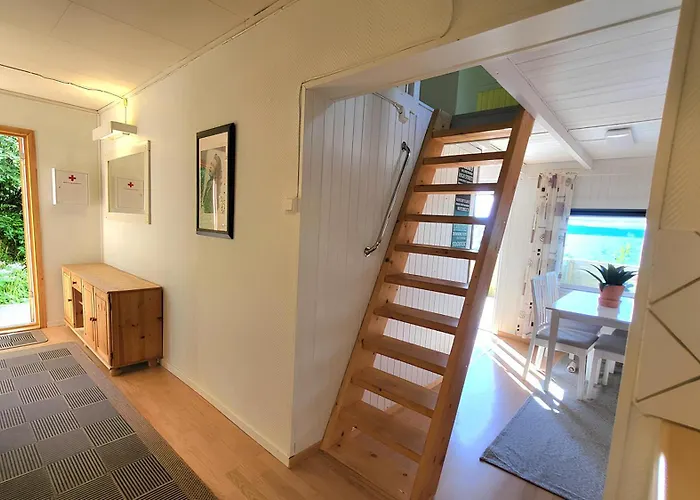 Ocean Side House, Sea View, Free Parking !
